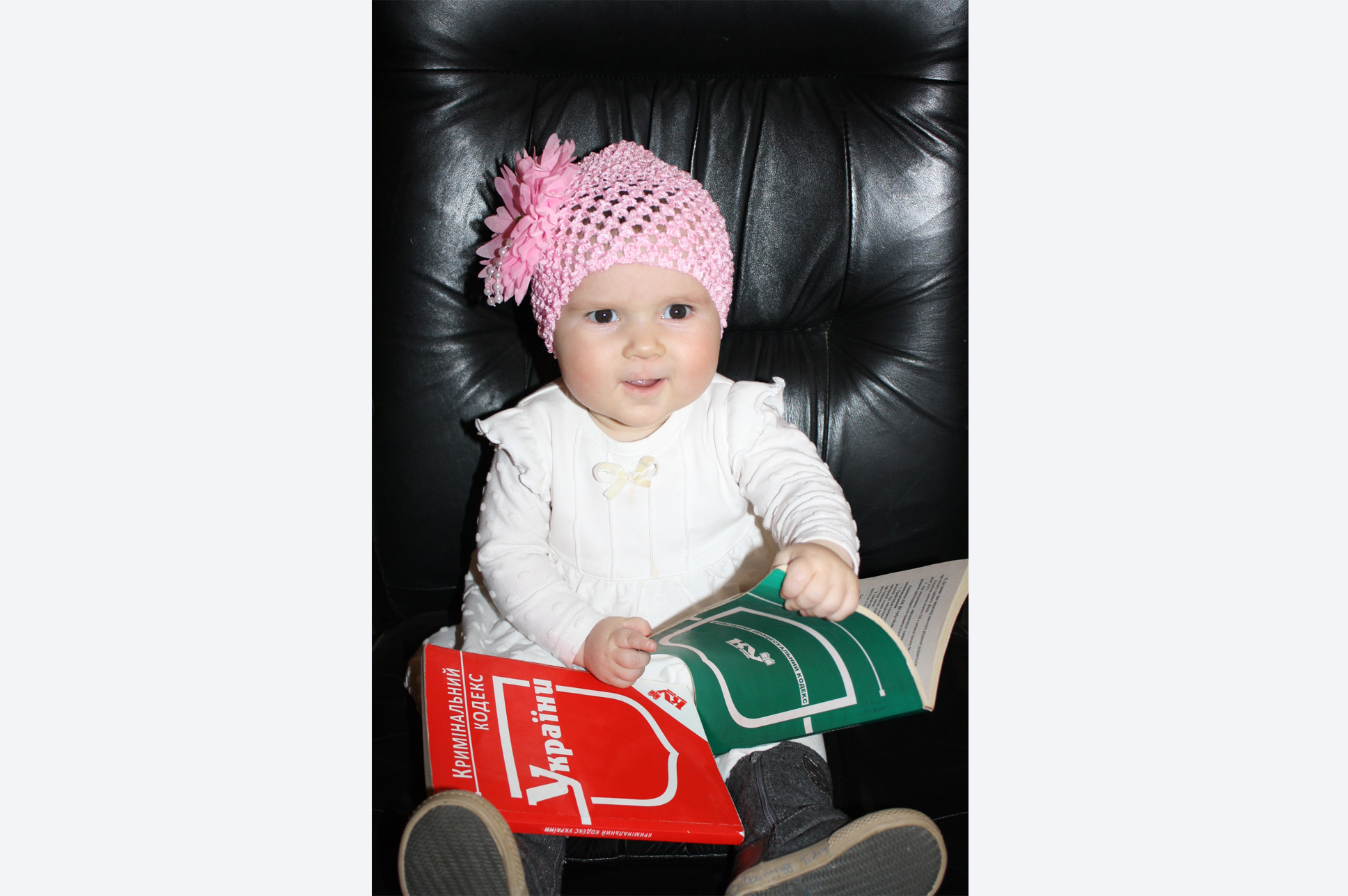 Аринка Возняк, 7 месяцев. Готовиться дать квалифицированную консультацию в офисе у мамы Возняк Али Гюндузовны фото №4