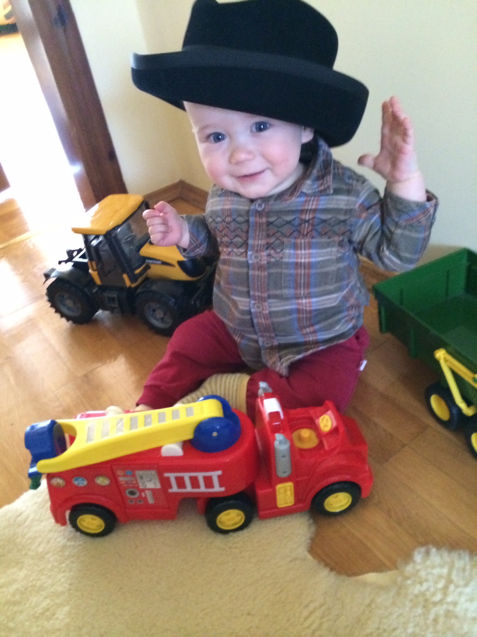 Павлік Павлов 7 місяців (Люблю пустувати)